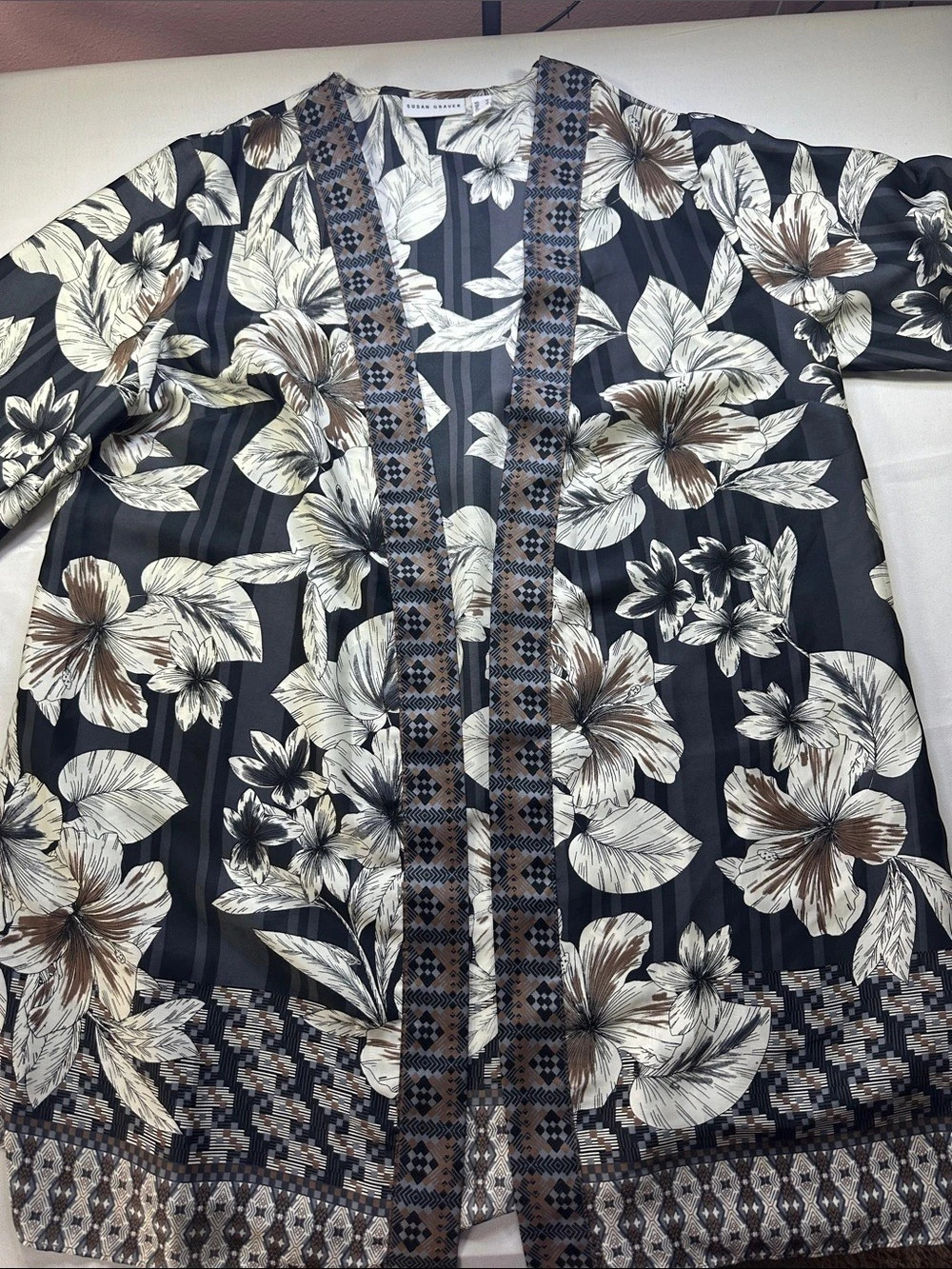 Susan Graver Floral Tunic Black & Brown Size Medium Like New